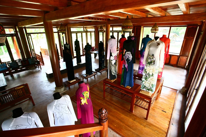 ao dai museum collections